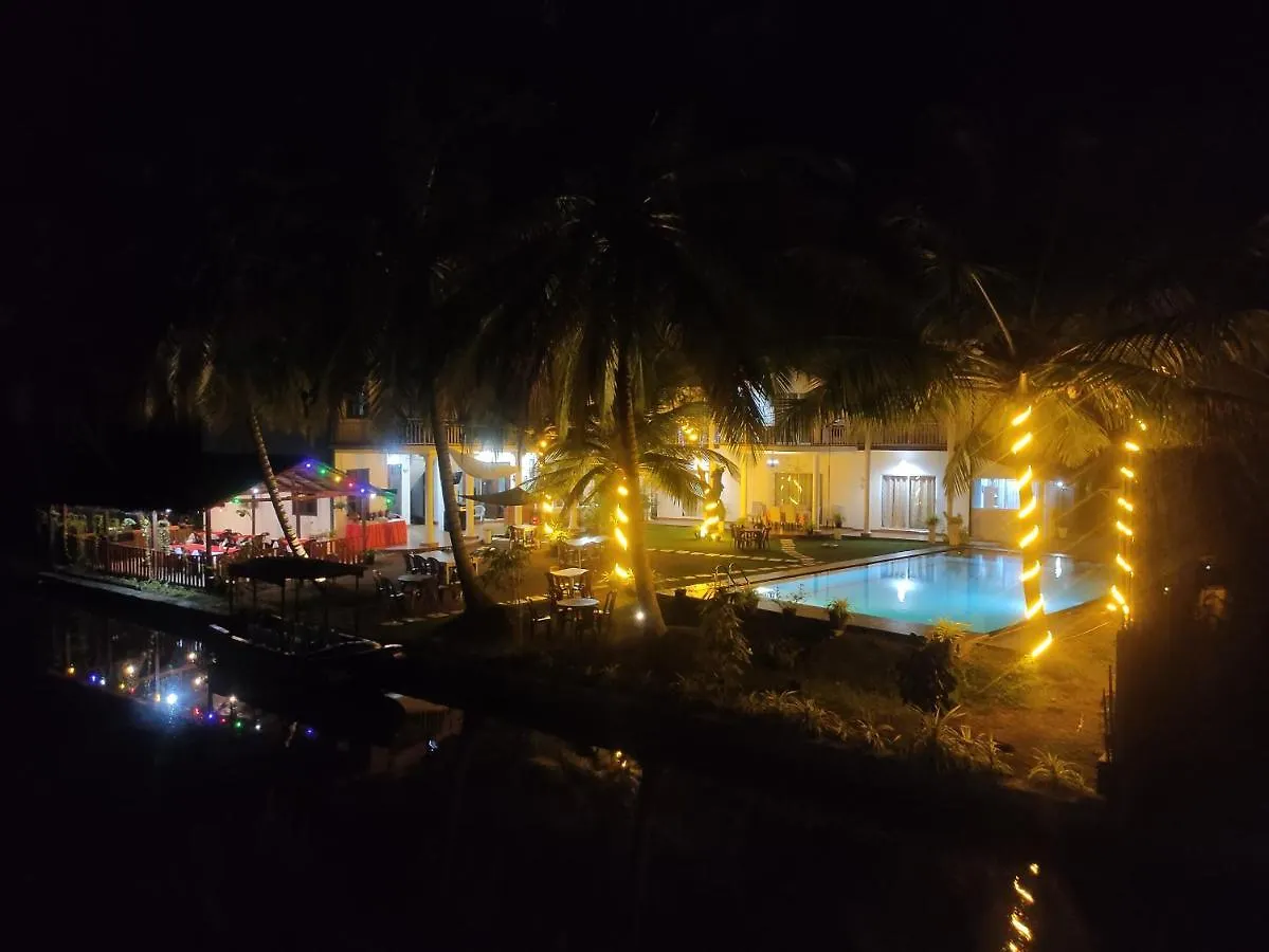 Lake View Resort-Sea & Safari 니곰보 호텔